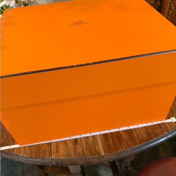 Hermes Extra Large XL Gift Box - Picture 3 of 7